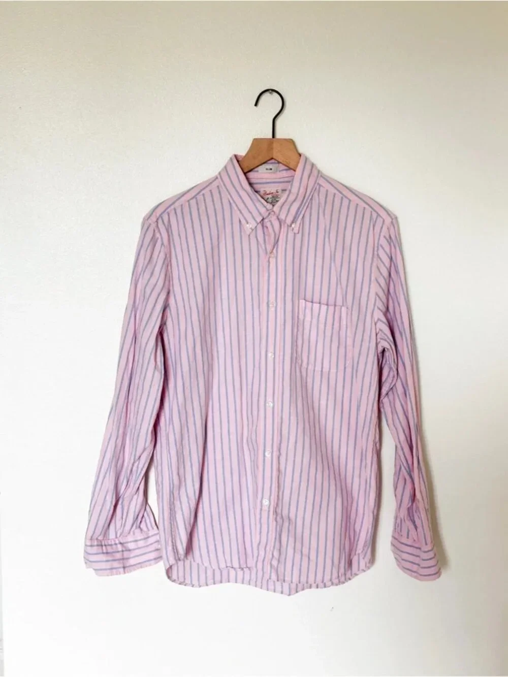 J Crew The Broken-In Oxford Slim Pink with light blue Stripe Button-Down Shirt-M